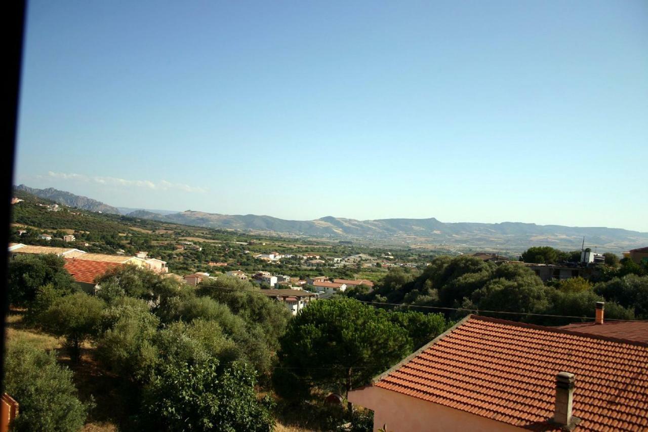 Borgo Lu Canali Da Gavino Apartment Badesi Bagian luar foto