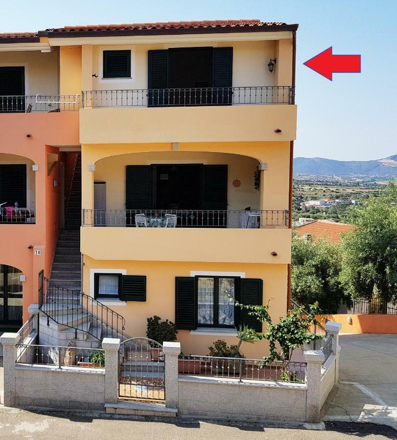 Borgo Lu Canali Da Gavino Apartment Badesi Bagian luar foto