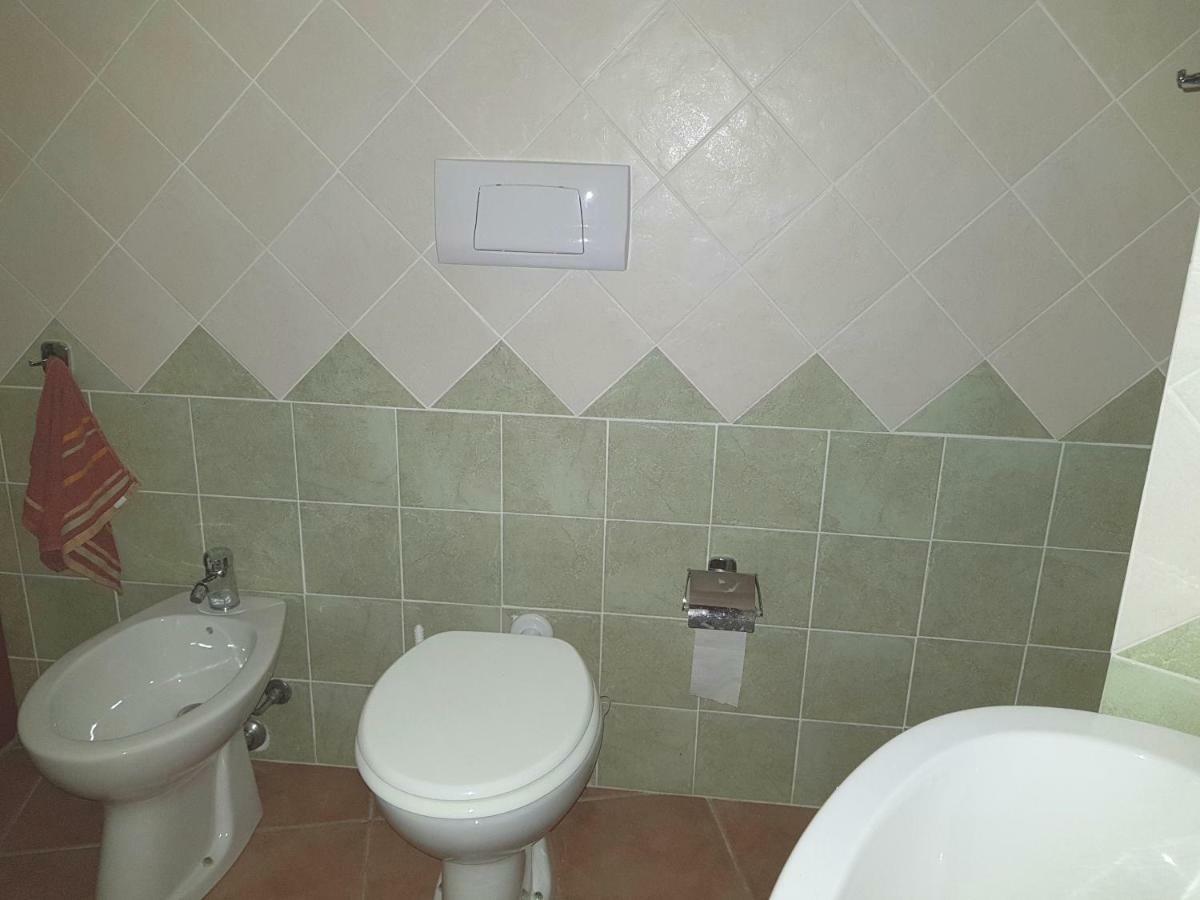 Borgo Lu Canali Da Gavino Apartment Badesi Bagian luar foto