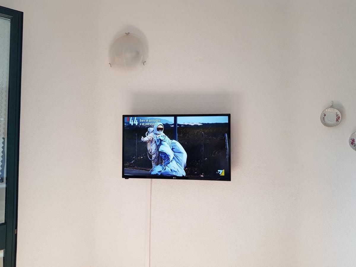Borgo Lu Canali Da Gavino Apartment Badesi Bagian luar foto