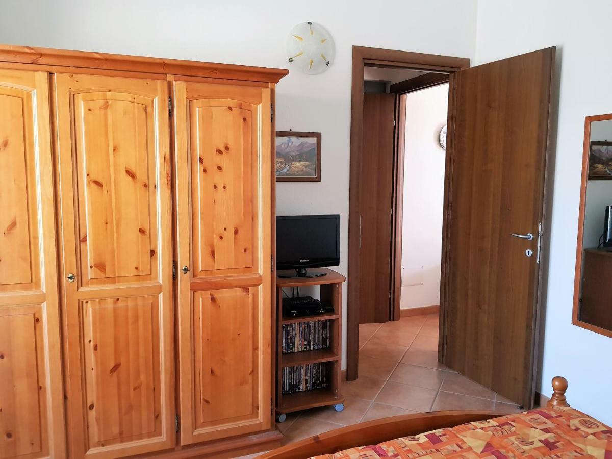 Borgo Lu Canali Da Gavino Apartment Badesi Bagian luar foto