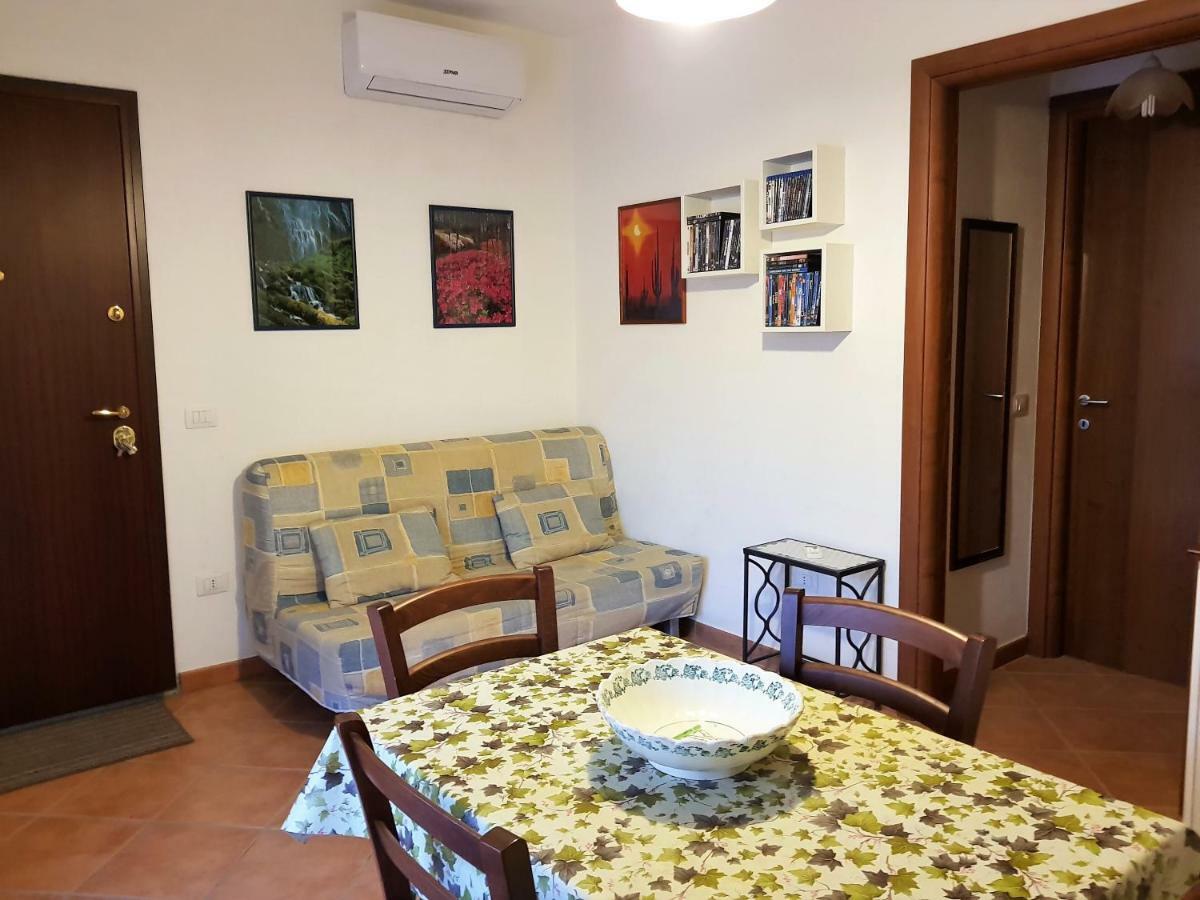 Borgo Lu Canali Da Gavino Apartment Badesi Bagian luar foto